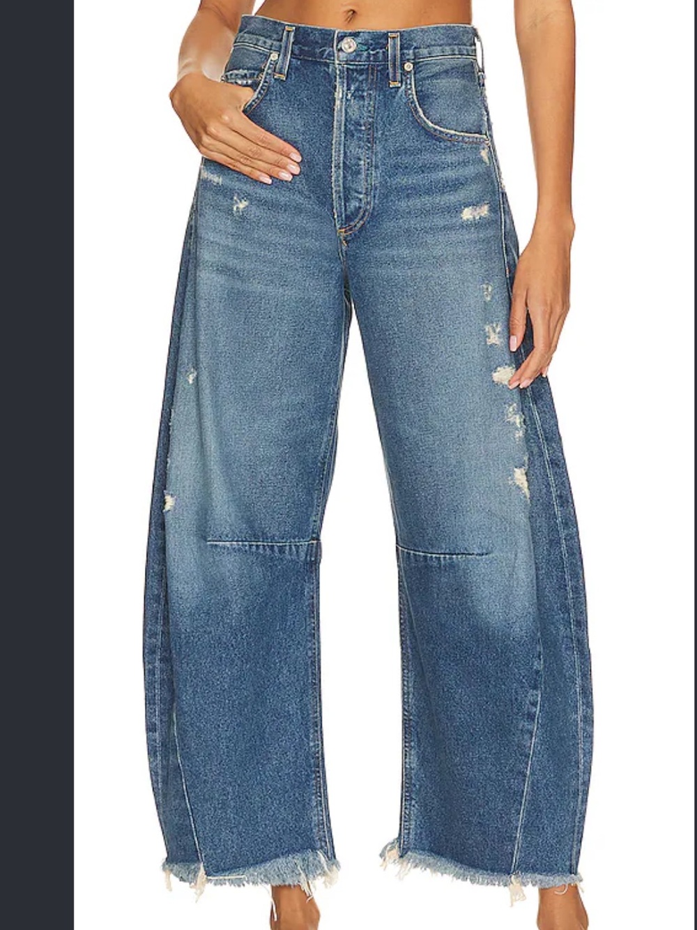 Like New Citizans of Humanity horse shoe jeans
Excellent high end jeans